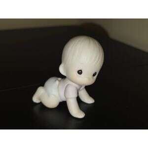 Vintage 1983 Precious Moments Crawling Baby Figurine Jonathan & David E-2852/E
